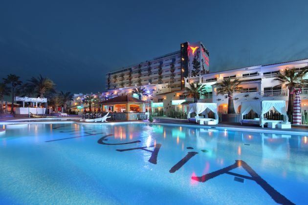 Ushiaïa Beach Hotel